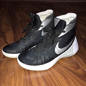 nike hyperdunk basketball shoes
